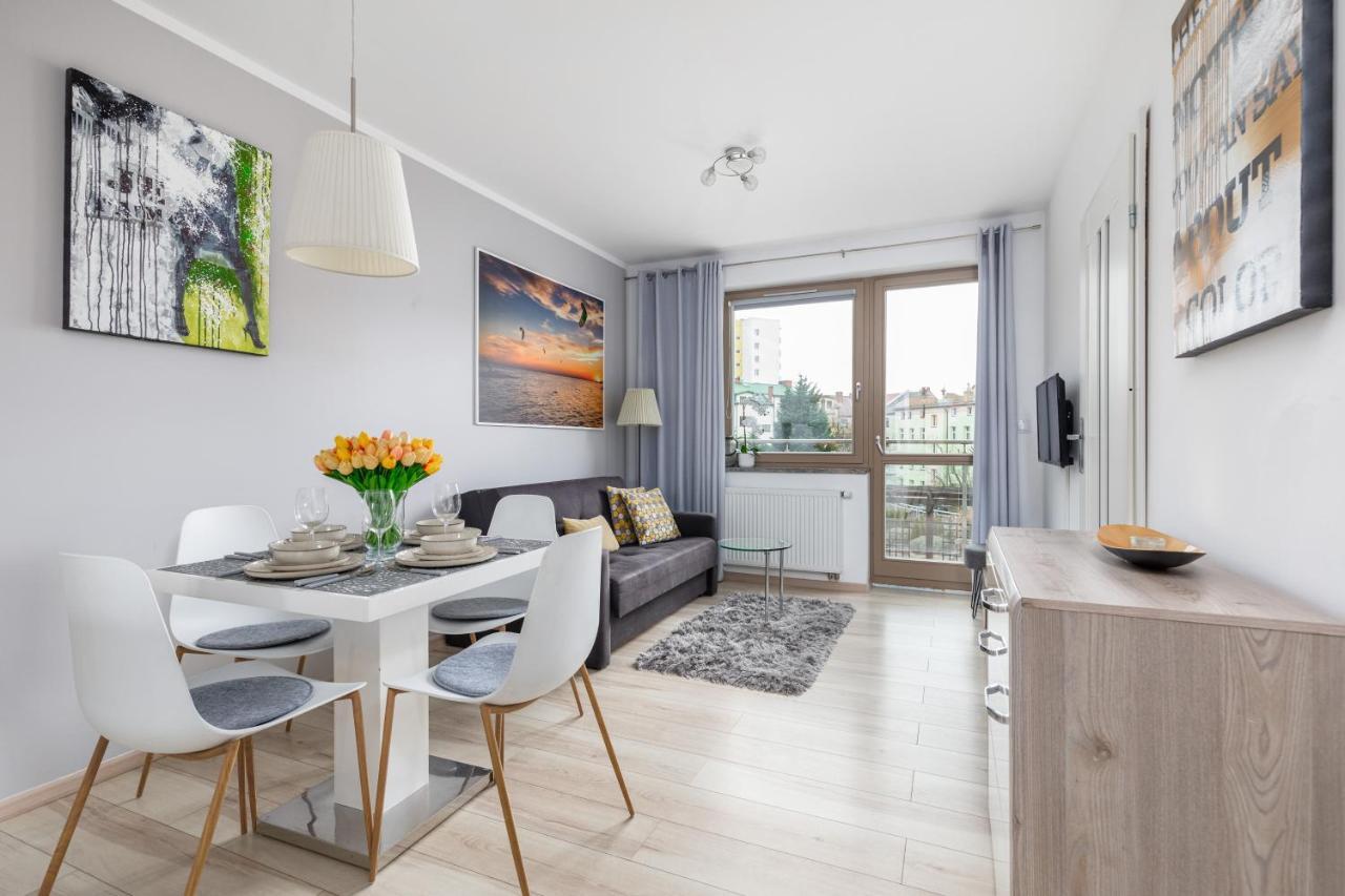 Wind Rose Quarter By Renters *